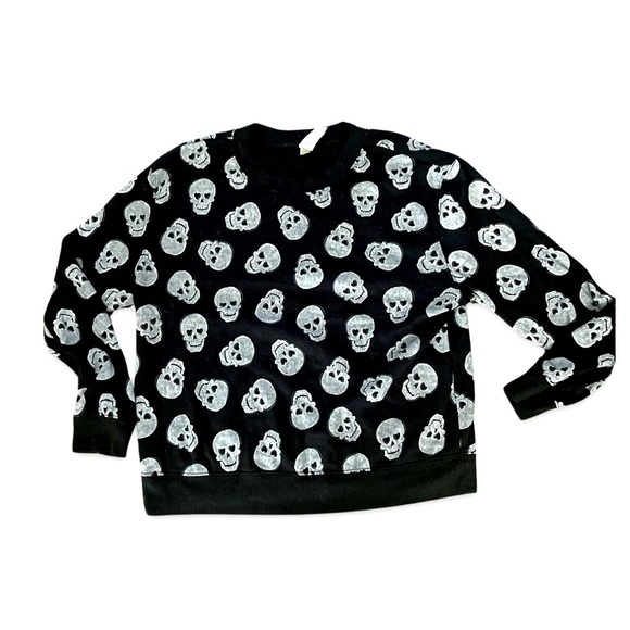 Skulls Printed Sweatshirt for women: Double Sided all over print: Women’… - Picture 1 of 3
